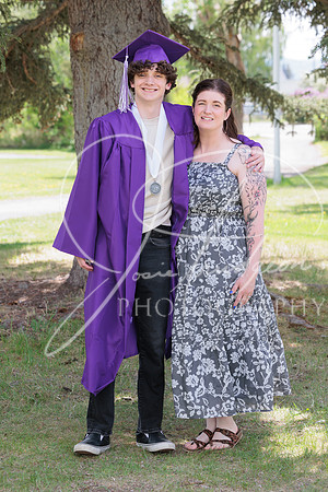 2025 Grads at the Park (161)