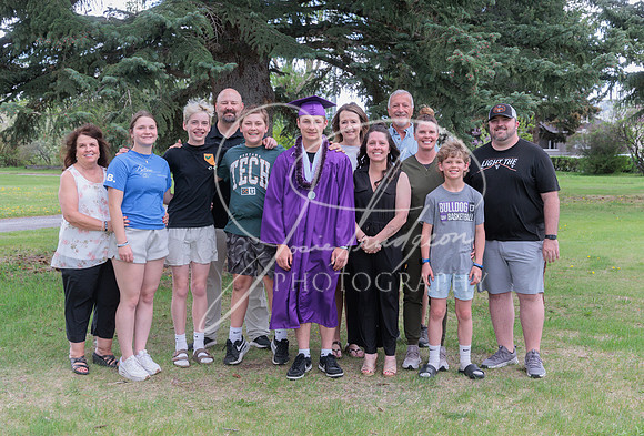 2025 Grads at the Park (468)