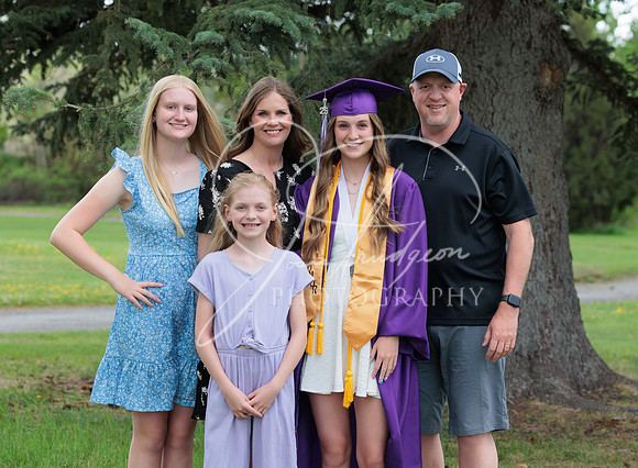 2025 Grads at the Park (481)