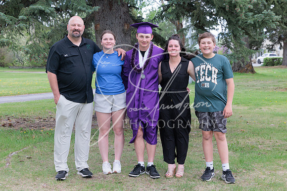 2025 Grads at the Park (473)
