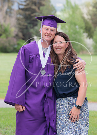 2025 Grads at the Park (323)