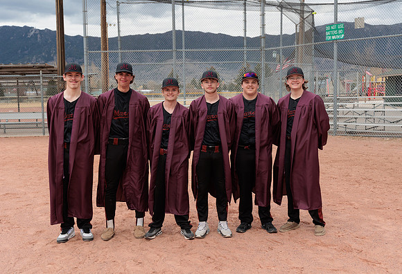 8 Seniors (19)