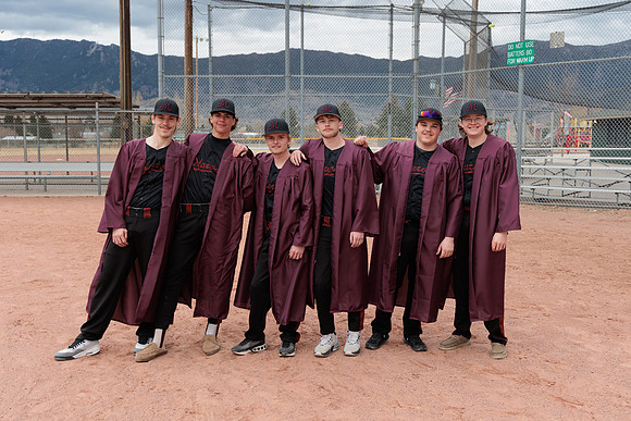 8 Seniors (20)