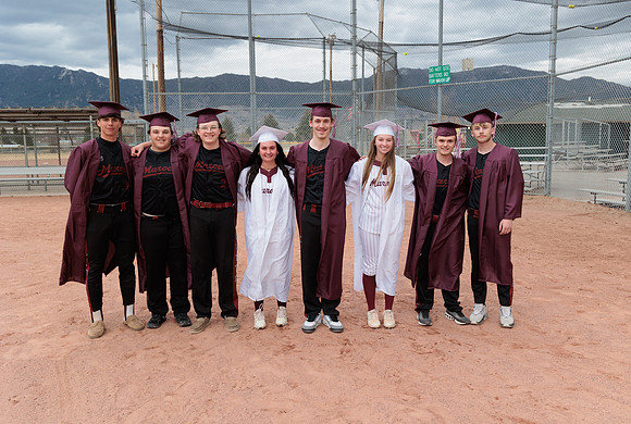 8 Seniors (28)