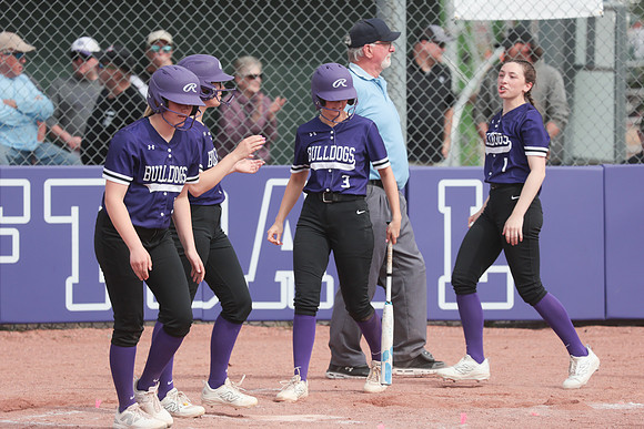 Softball 2026 vs Hellgate (100)