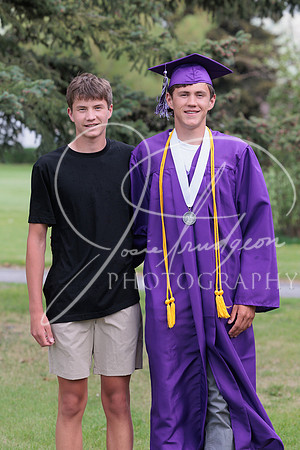 2025 Grads at the Park (535)