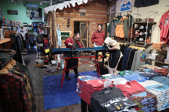 6 Ski Tune with Melissa (4)