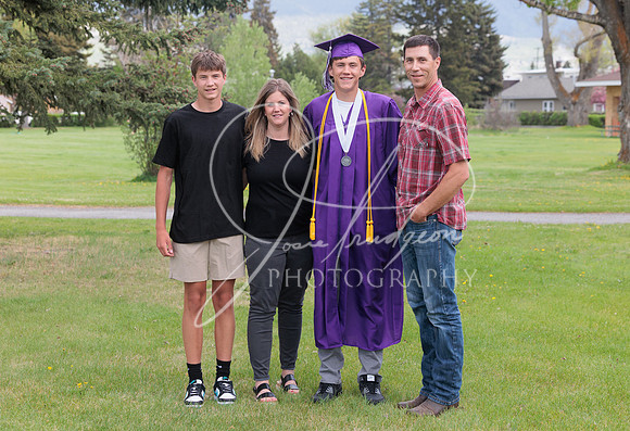 2025 Grads at the Park (528)