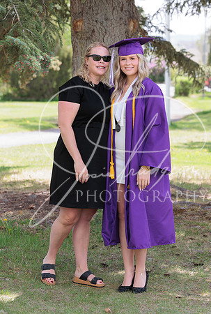 2025 Grads at the Park (179)