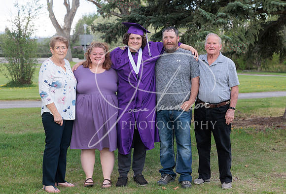 2025 Grads at the Park (204)