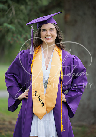 2025 Grads at the Park (408)
