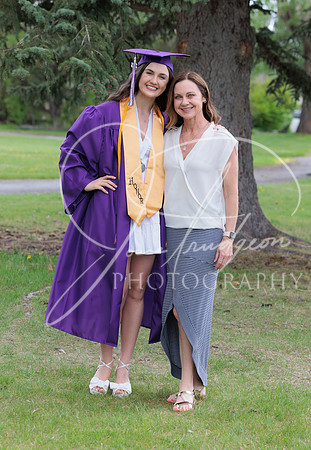 2025 Grads at the Park (403)