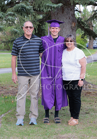 2025 Grads at the Park (112)