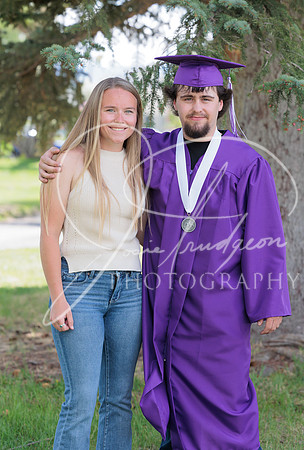 2025 Grads at the Park (71)