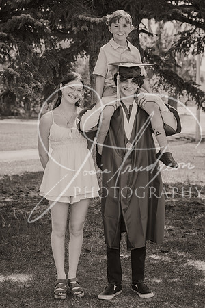 2025 Grads at the Park (150)