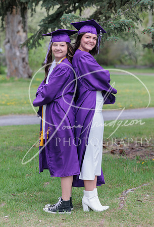 2025 Grads at the Park (492)