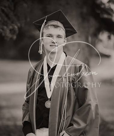 2025 Grads at the Park (128)