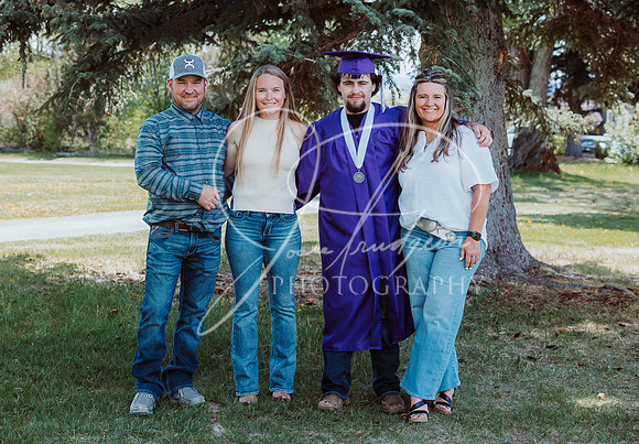 2025 Grads at the Park (68)