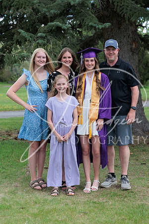 2025 Grads at the Park (483)