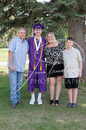 2025 Grads at the Park (54)
