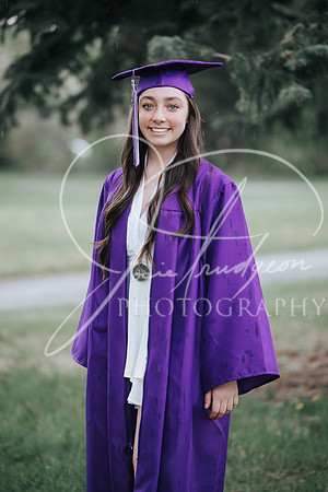 2025 Grads at the Park (382)