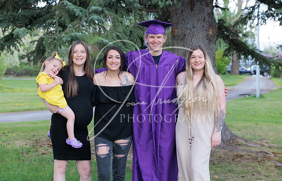 2025 Grads at the Park (105)