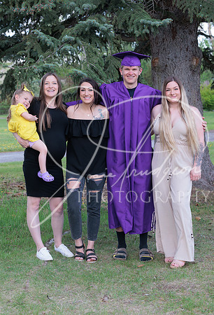 2025 Grads at the Park (107)