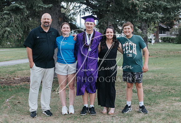 2025 Grads at the Park (472)