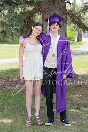 2025 Grads at the Park (156)
