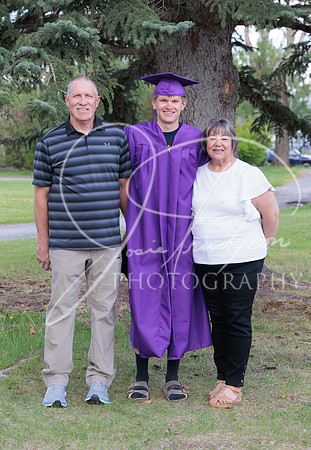 2025 Grads at the Park (113)