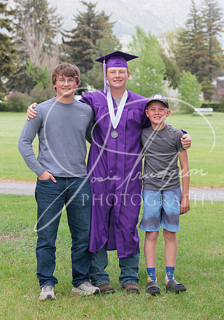 2025 Grads at the Park (315)