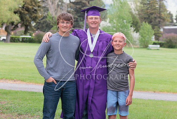 2025 Grads at the Park (318)
