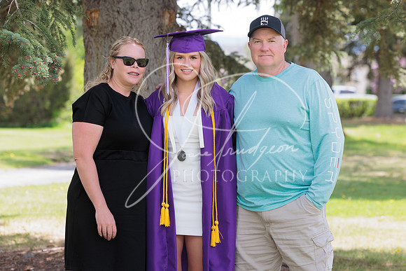 2025 Grads at the Park (178)