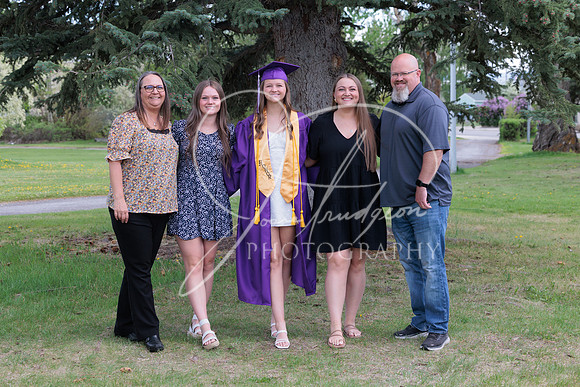2025 Grads at the Park (237)