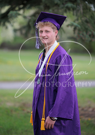 2025 Grads at the Park (429)