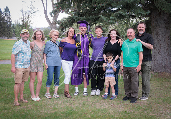 2025 Grads at the Park (509)