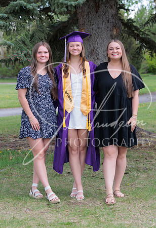 2025 Grads at the Park (240)