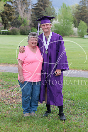 2025 Grads at the Park (341)