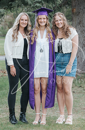 2025 Grads at the Park (388)