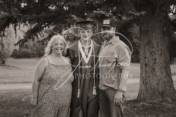 2025 Grads at the Park (443)