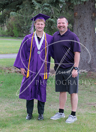 2025 Grads at the Park (424)