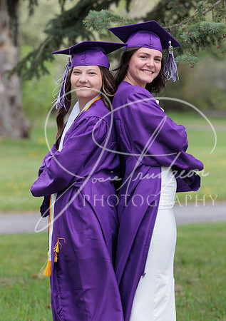 2025 Grads at the Park (493)