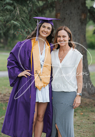 2025 Grads at the Park (404)