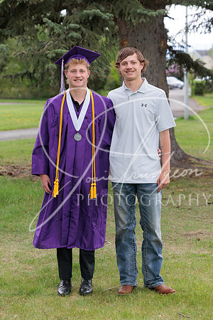 2025 Grads at the Park (417)
