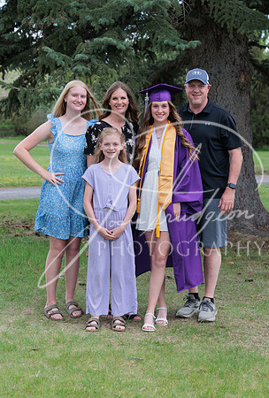 2025 Grads at the Park (485)