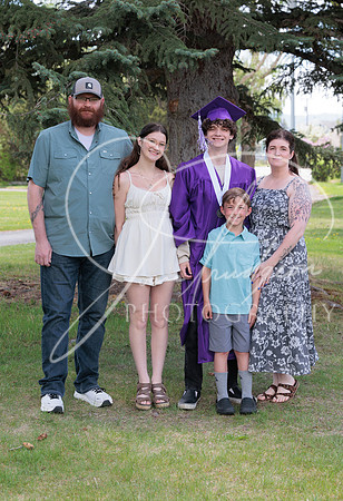 2025 Grads at the Park (146)