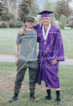 2025 Grads at the Park (350)