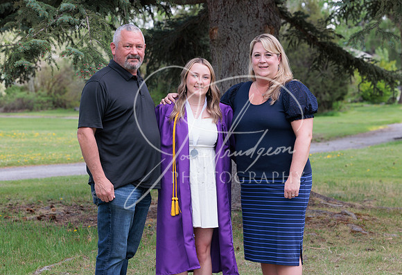 2025 Grads at the Park (273)