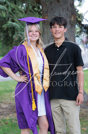 2025 Grads at the Park (140)