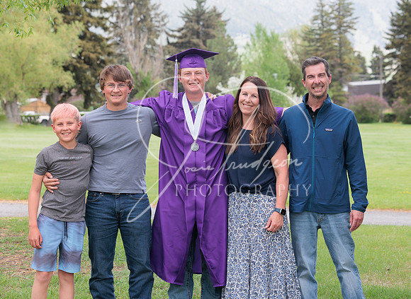2025 Grads at the Park (307)